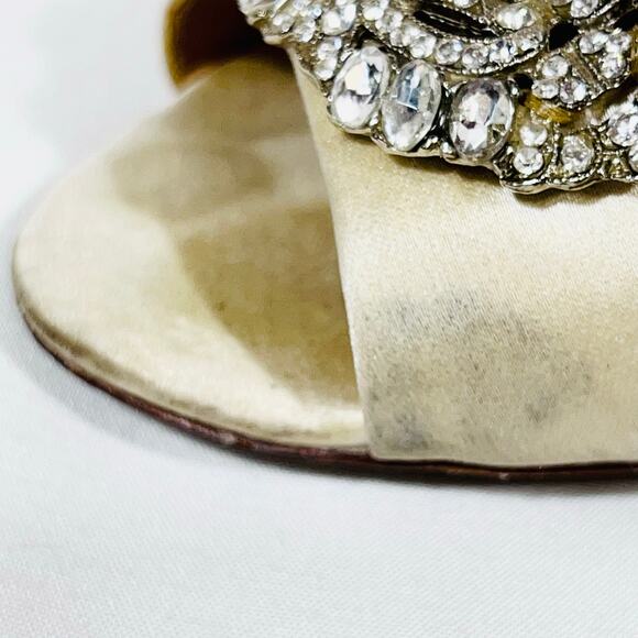 Badgley Mischka Wedding Stiletto Heels 7 Ivory Gold Rhinestones Bridal Used - Picture 10 of 13
